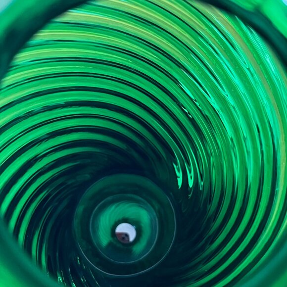 Rare Fenton Emerald Green Snow Crest Swirl 9.5" Vase Smooth Top w/ Sticker Vtg - Picture 14 of 15